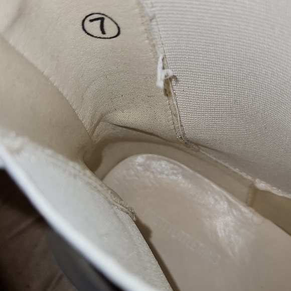 Pretty Little Thing Cream Pu Croc Chunky Sole Chelsea Ankle Boots - Picture 4 of 8